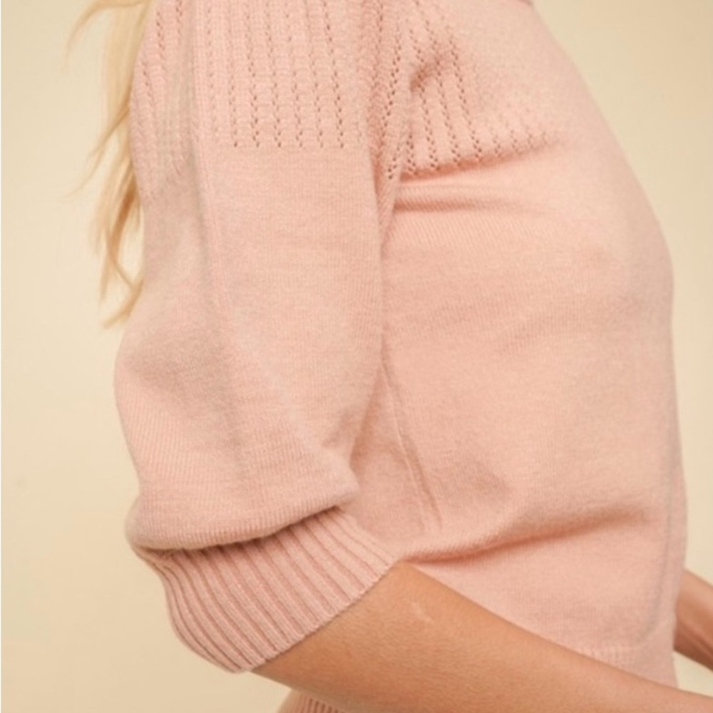 NEW!! Hem & Thread top - Picture 2 of 3
